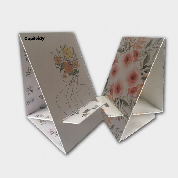 Mockup Portacelular fondo gris